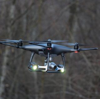 Drones volants en spéléologie